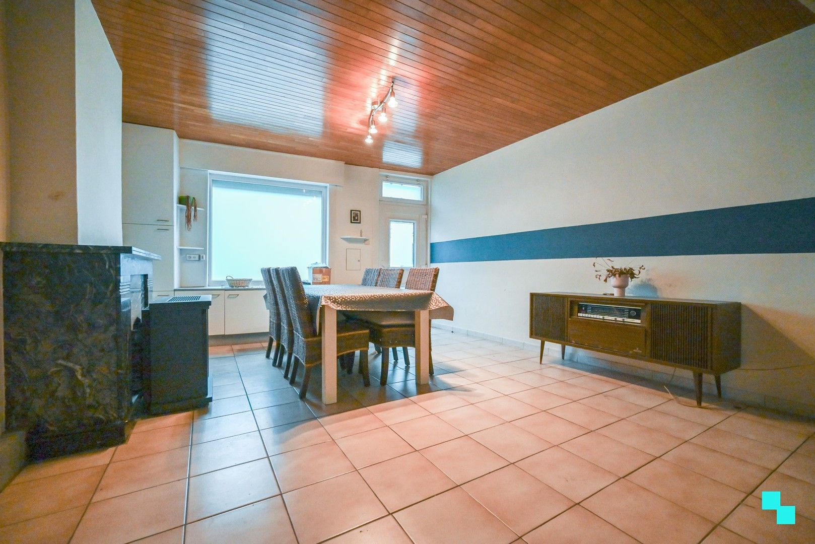 Eengezinswoning met garage nabij centrum van Izegem foto 4