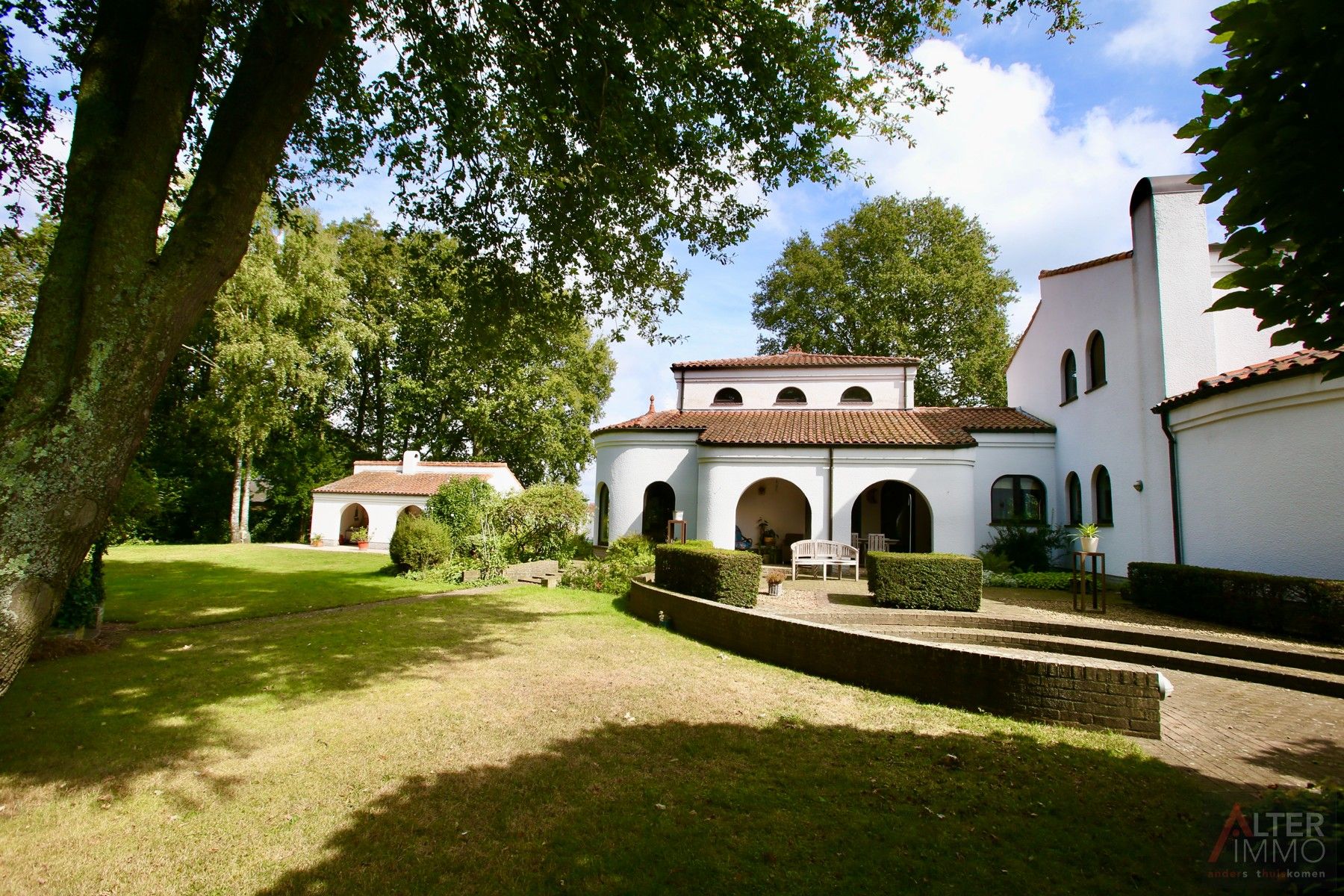 Unieke villa van meer dan 400 m² op een prachtig perceel van ca. 45 are! foto 37