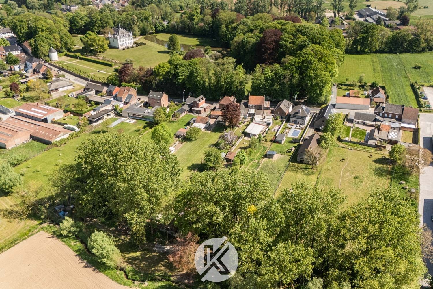 Woning op een ruim perceel met uitzicht op agrarisch gebied foto 5