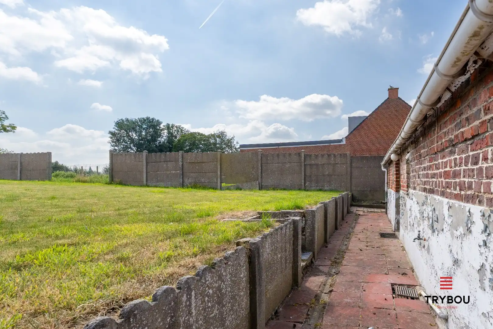 Te renoveren alleenstaande woning op een ruim perceel met tal van mogelijkheden!  foto 12