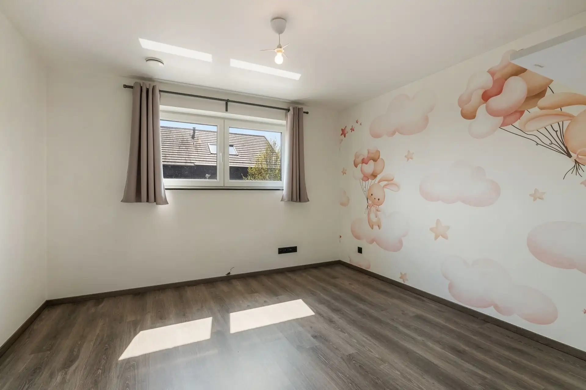 Ruime gezinswoning met 3 slaapkamers en 2 badkamers op een absolute toplocatie foto 15