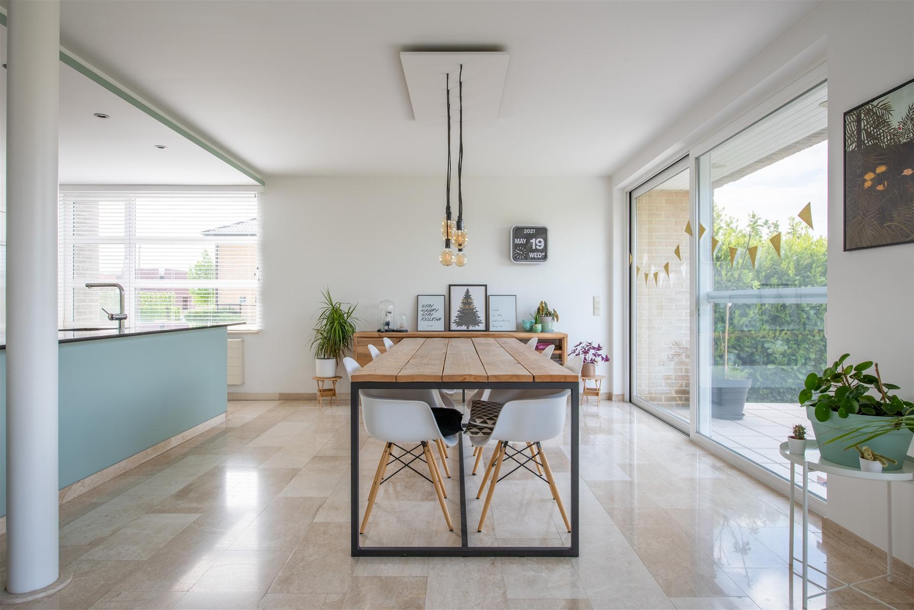 Lichtrijke woning met zuidelijk georiënteerde tuin foto 7