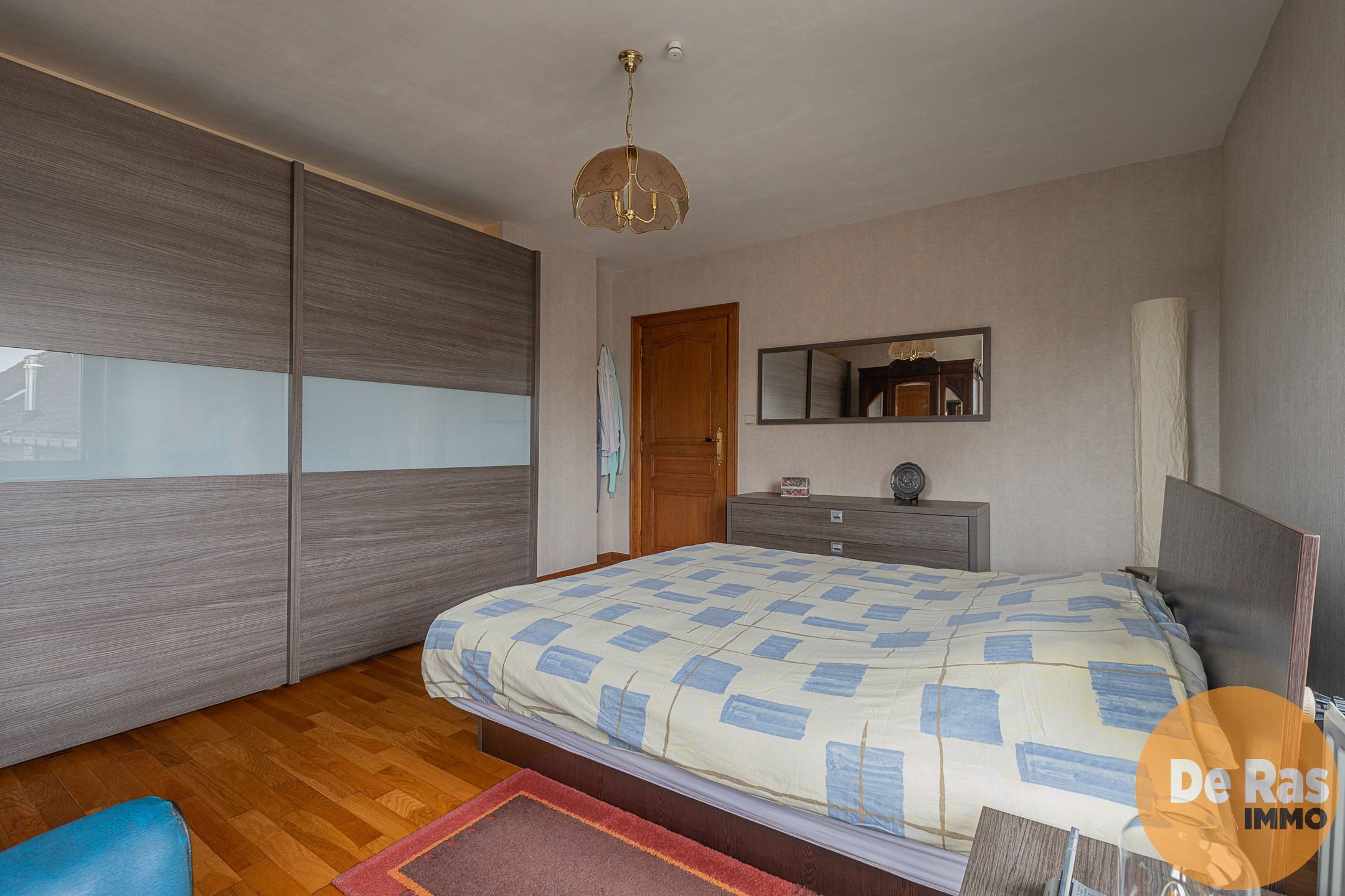 ERPE-MERE - Goed onderhouden woning met magazijn en serres foto 13