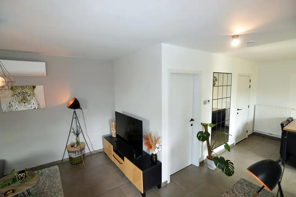 Energiezuinig duplex-appartement met 2 slpk, terras en carport met berging. foto 8