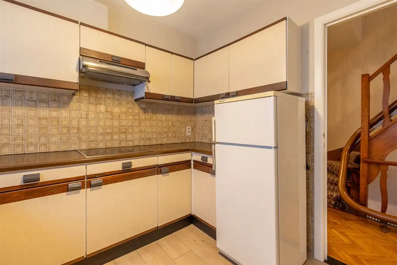 Stadswoning met 2 slk en ruimte inpandige garage foto 8