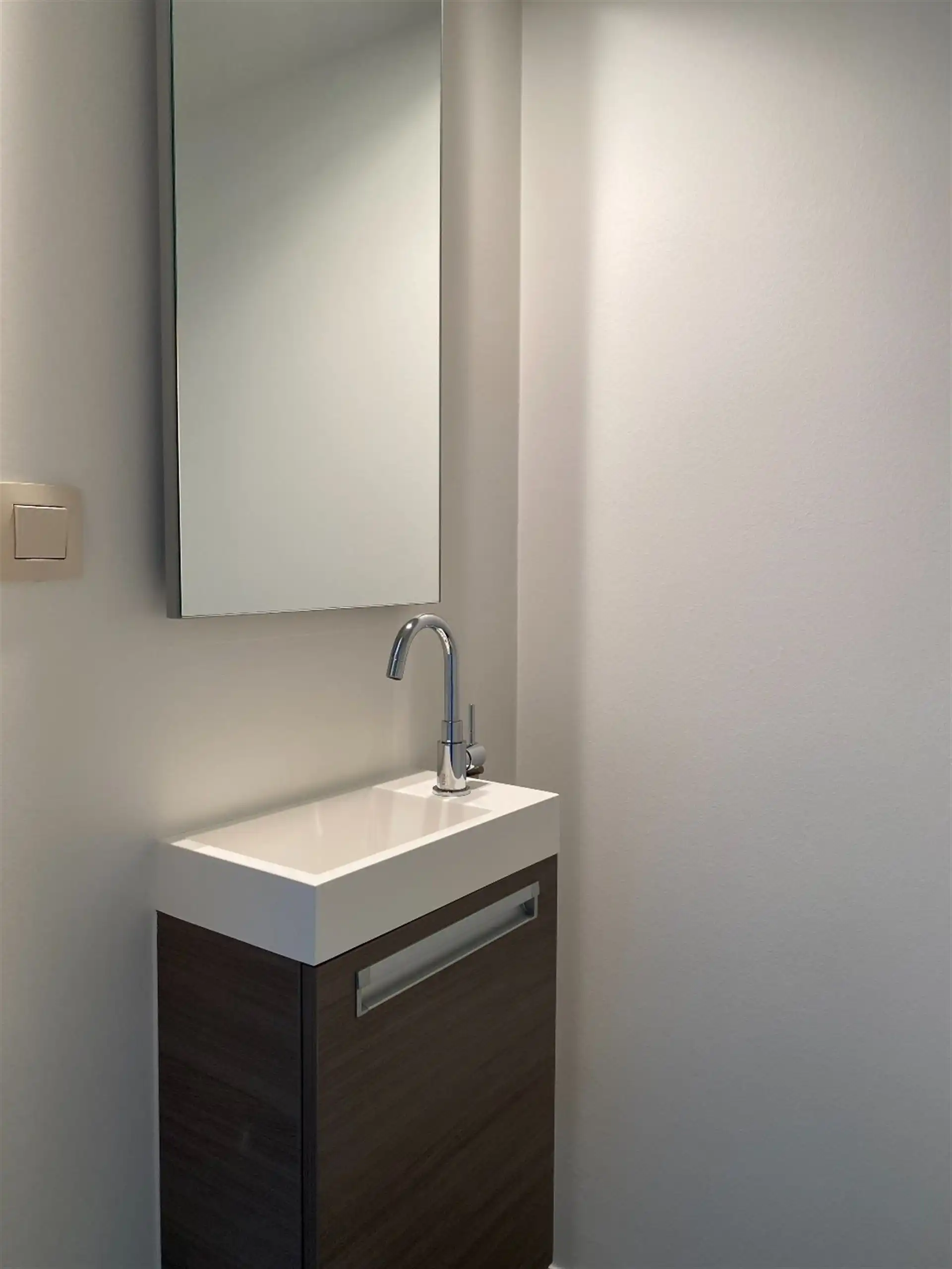 Instapklaar appartement met terras en garage. foto 19