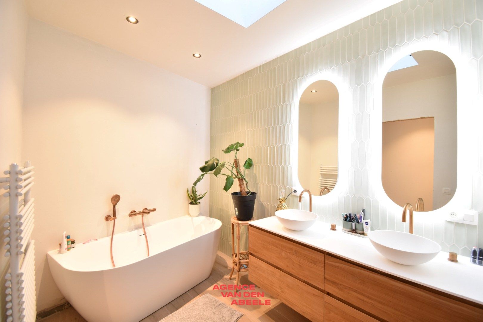 Charmante half-open bebouwing met 4 slaapkamers en tuin foto 13