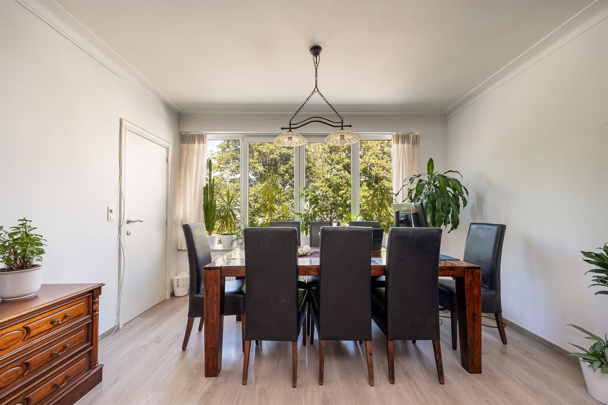 Instapklaar appartement met  zuidgericht terras foto 3