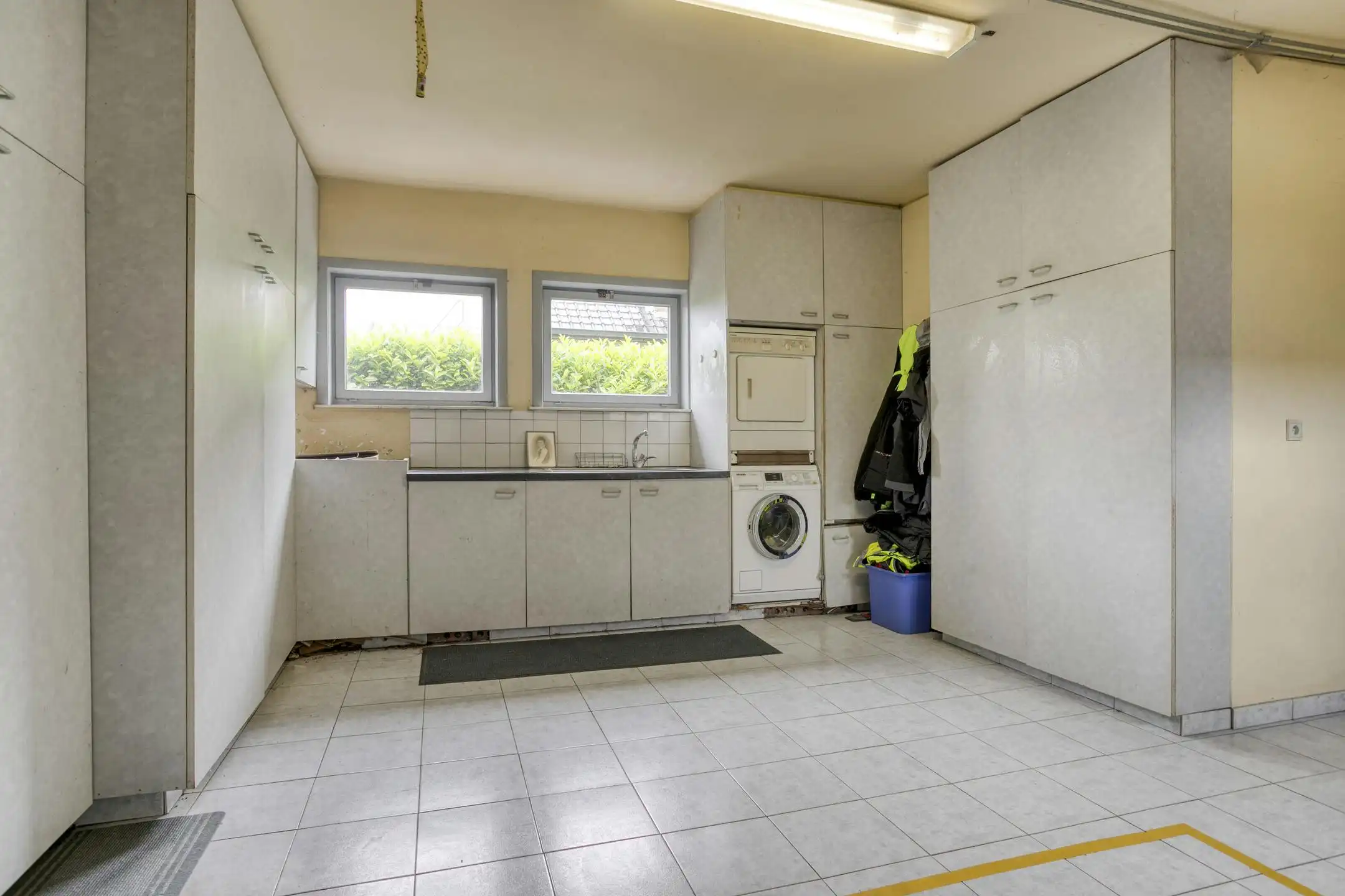 Alleenstaand huis met 5 kamers en atelier te koop in Waregem foto 17