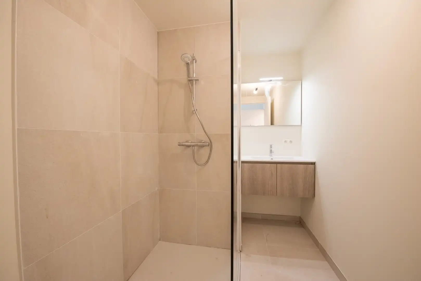 Nieuwbouw gelijkvloersappartement (60 m²) met terras in Residentie Albert & Jerome – Desselgem foto 4