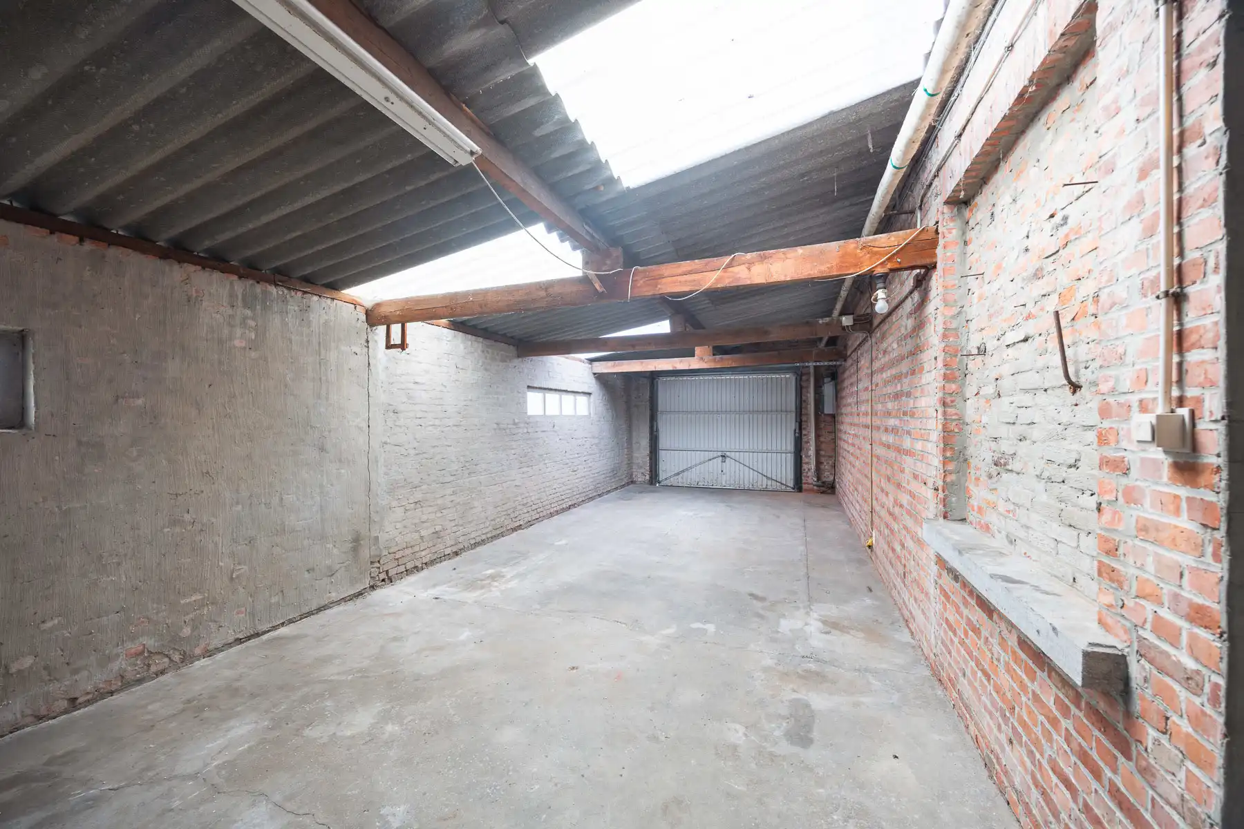 Karakterwoning met veel renovatiepotentieel op toplocatie foto 23