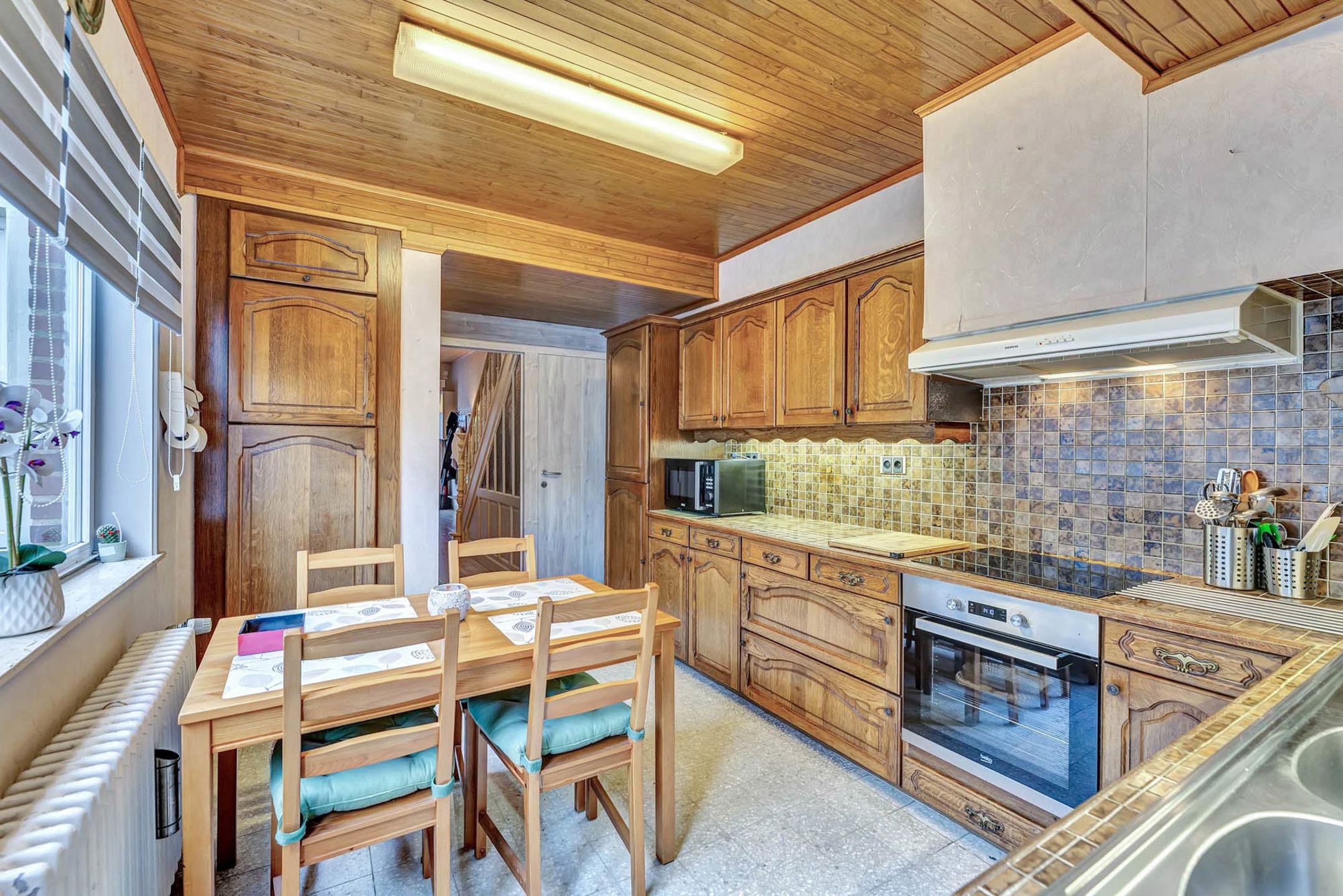 Instapklare woning met 4 slpks, dubbele garage en ruim terras foto 7