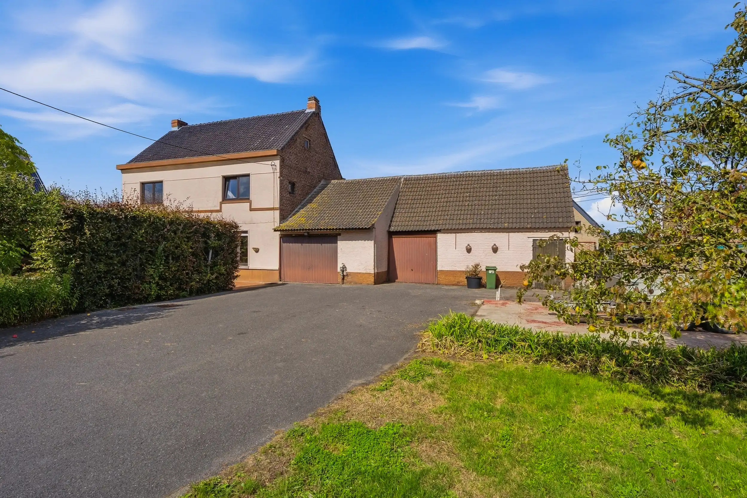 Te renoveren woning met tal van mogelijkheden foto 6