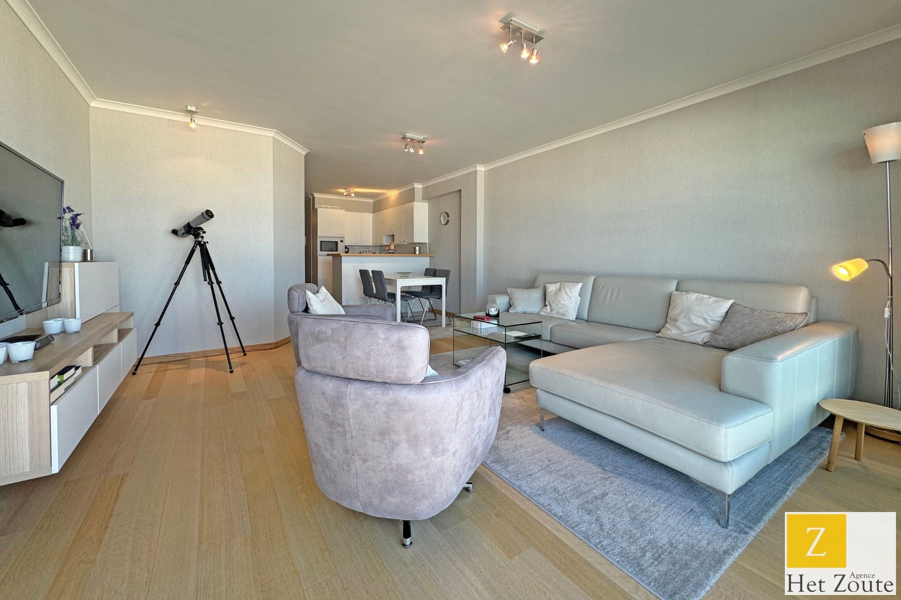 Appartement met frontaal zeezicht te Duinbergen foto {{pictureIndex}}