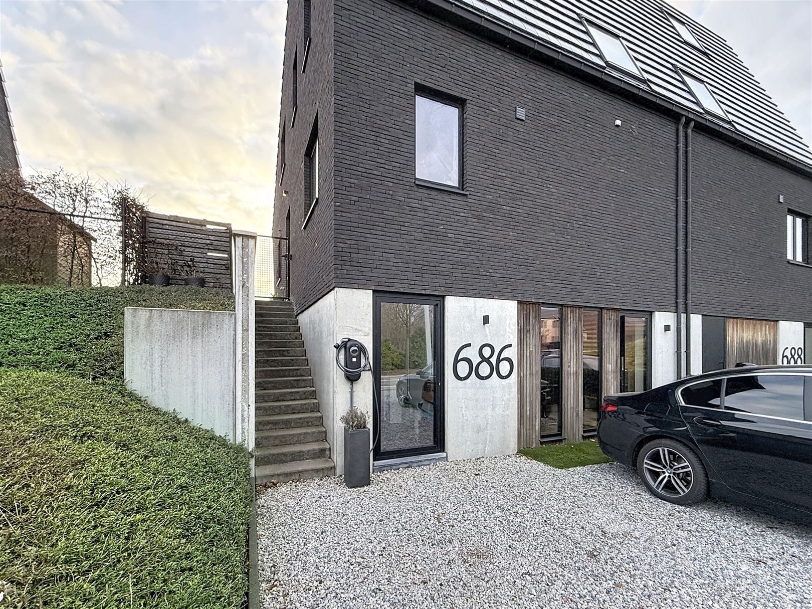 Moderne woning met 3 slpks, tuin, parking foto {{pictureIndex}}