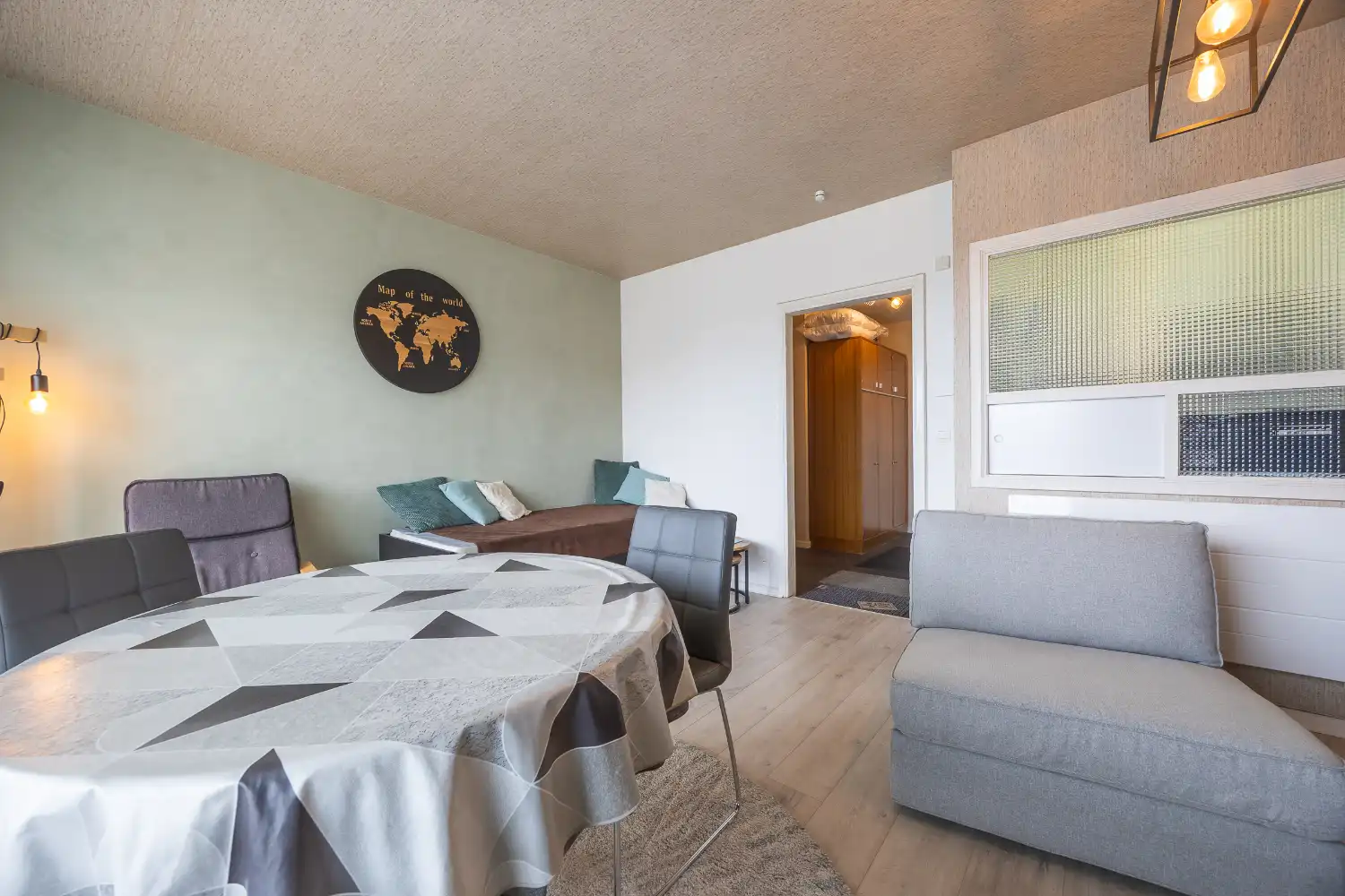 Instapklare studio met zuidgericht terras op topligging vlakbij de Zeedijk! foto 6