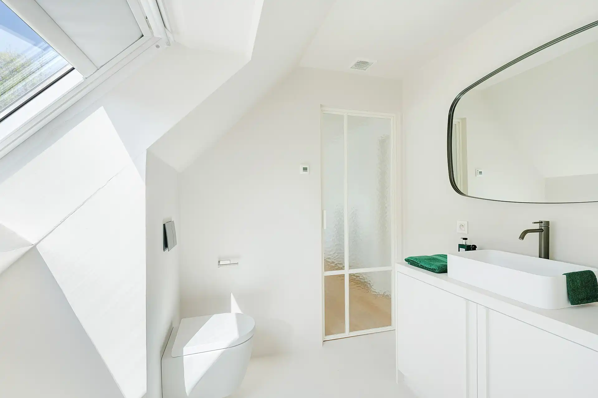 Smaakvol afgewerkte villa in Maaiken met ruime tuin foto 33