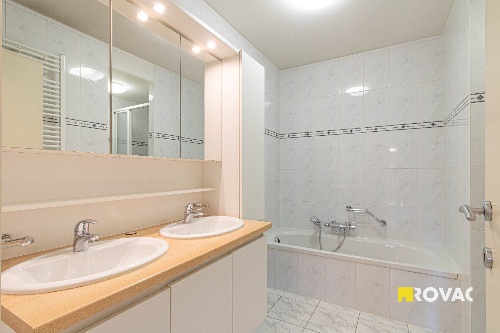 Zeer lichtrijk appartement met topligging foto 15