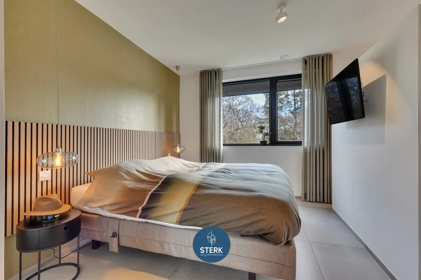 EXCLUSIEF PENTHOUSE OP EEN TOPLOCATIE TE EISDEN-MAASMECHELEN !  foto 16