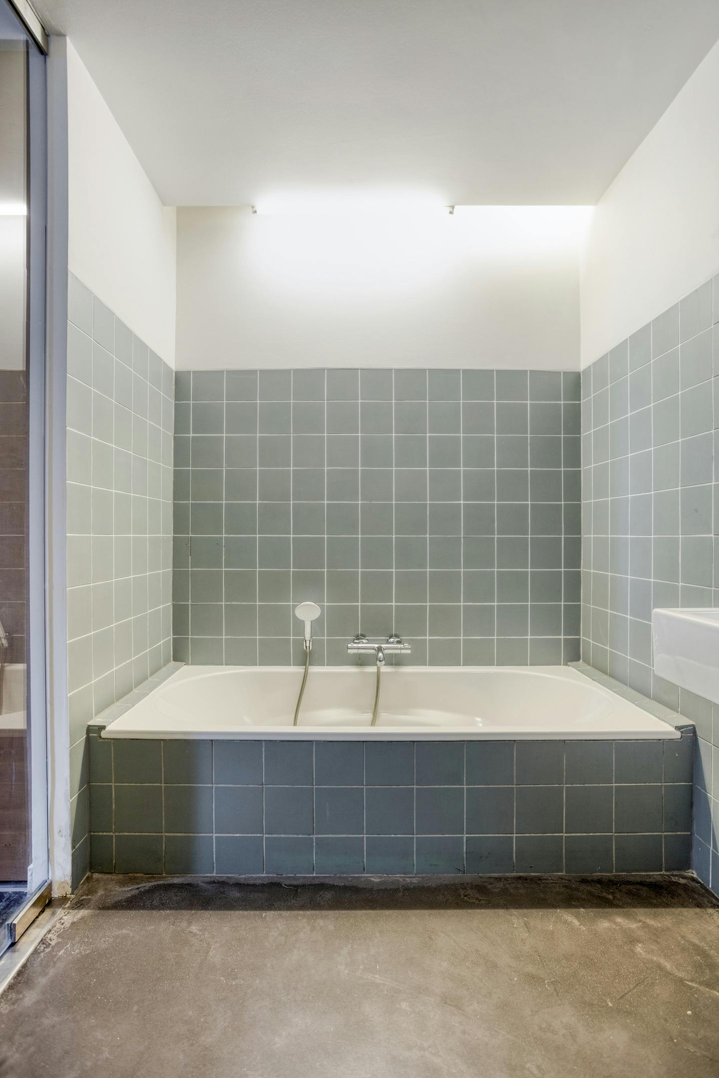 Lichtrijk appartement 'loftstijl' in hartje Brussel foto 11