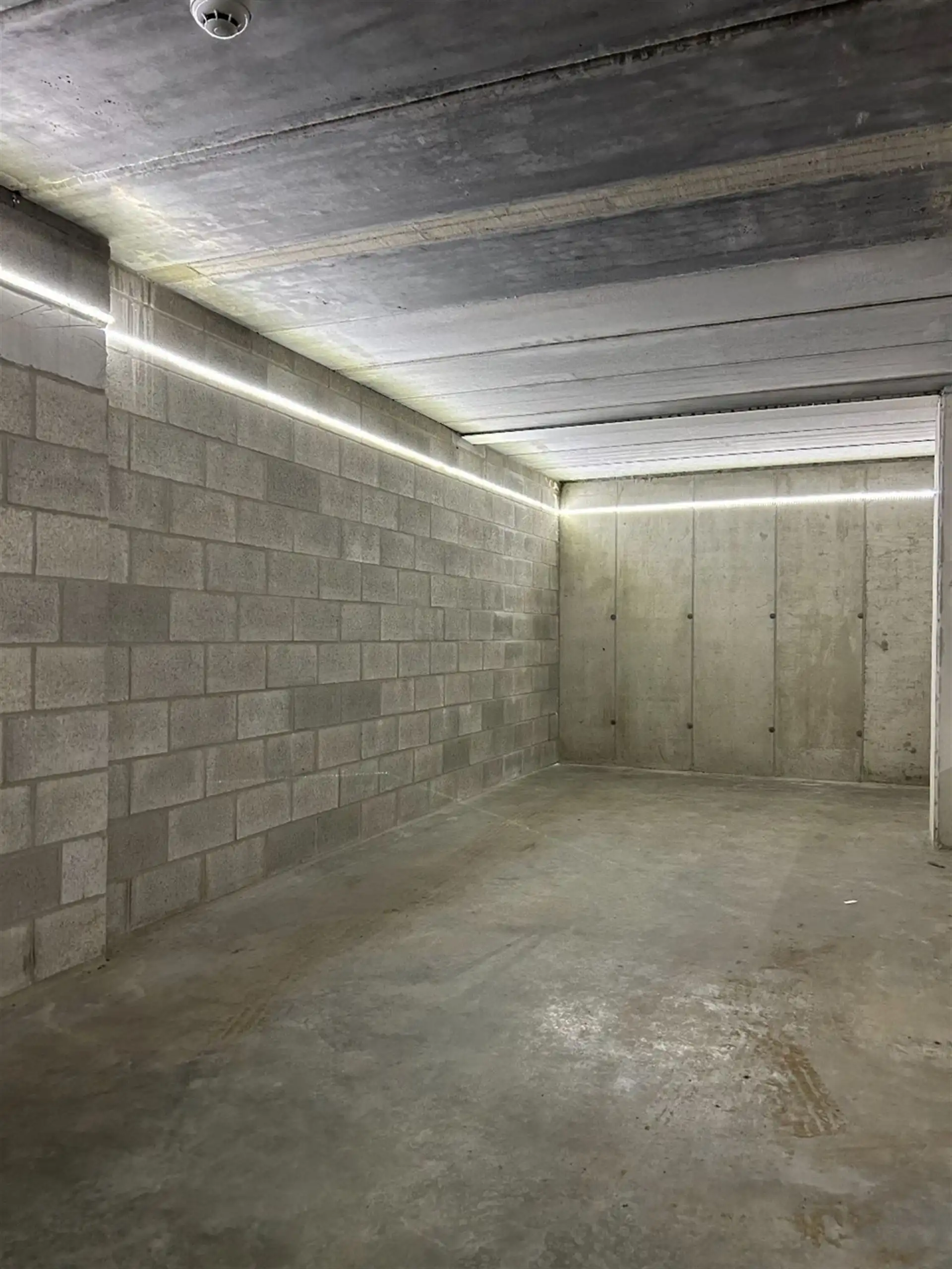 Instapklaar duplexappartement met 1 slpk en autostaanplaats! foto 15