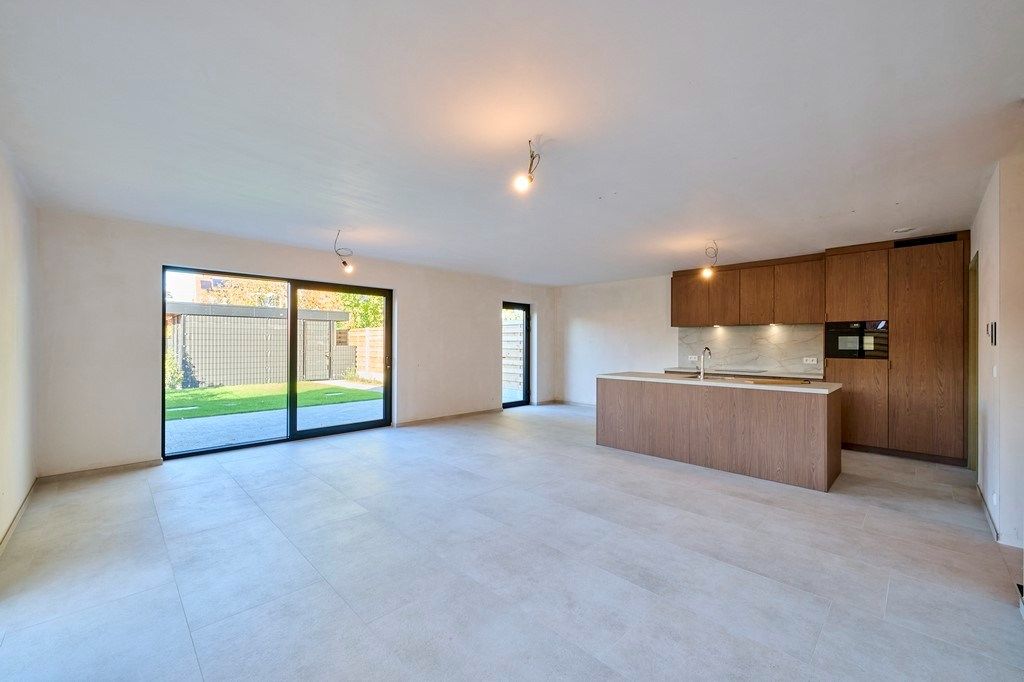 Ezaart 35 2400 Mol gelijkvloers te huur van 131 m² met Carport, tuin en buitenberging foto 8