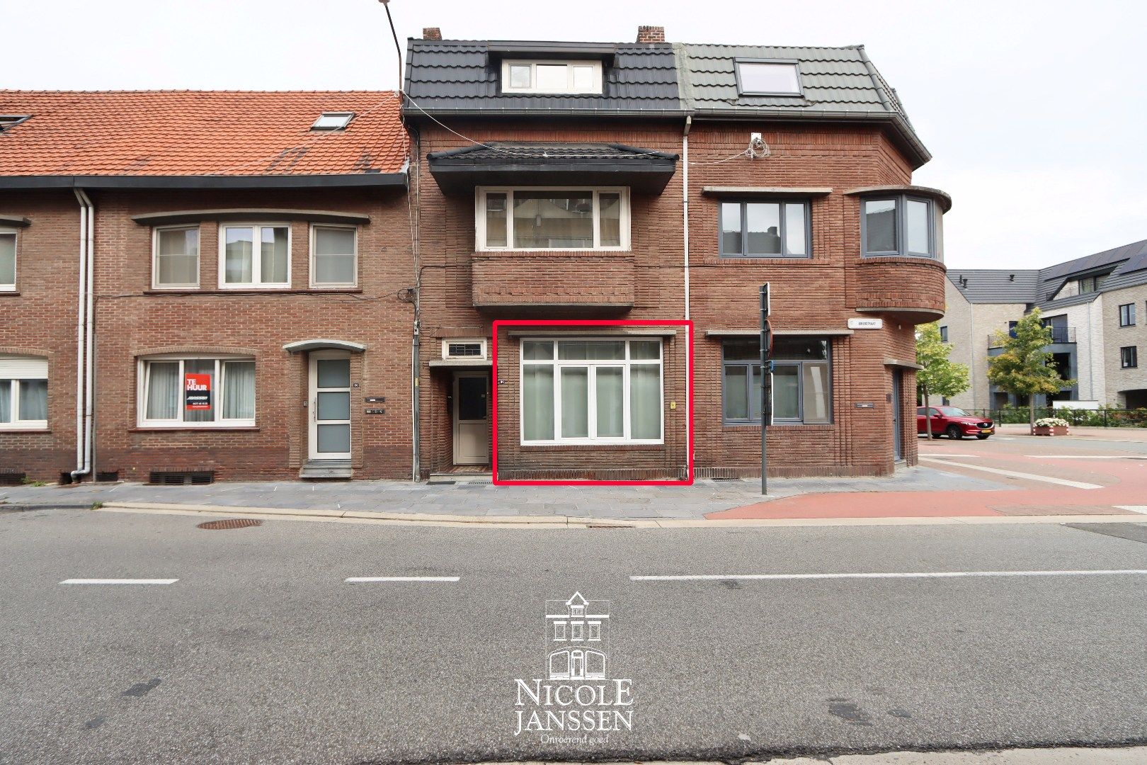 Gelijkvloers appartement met één slaapkamer foto {{pictureIndex}}