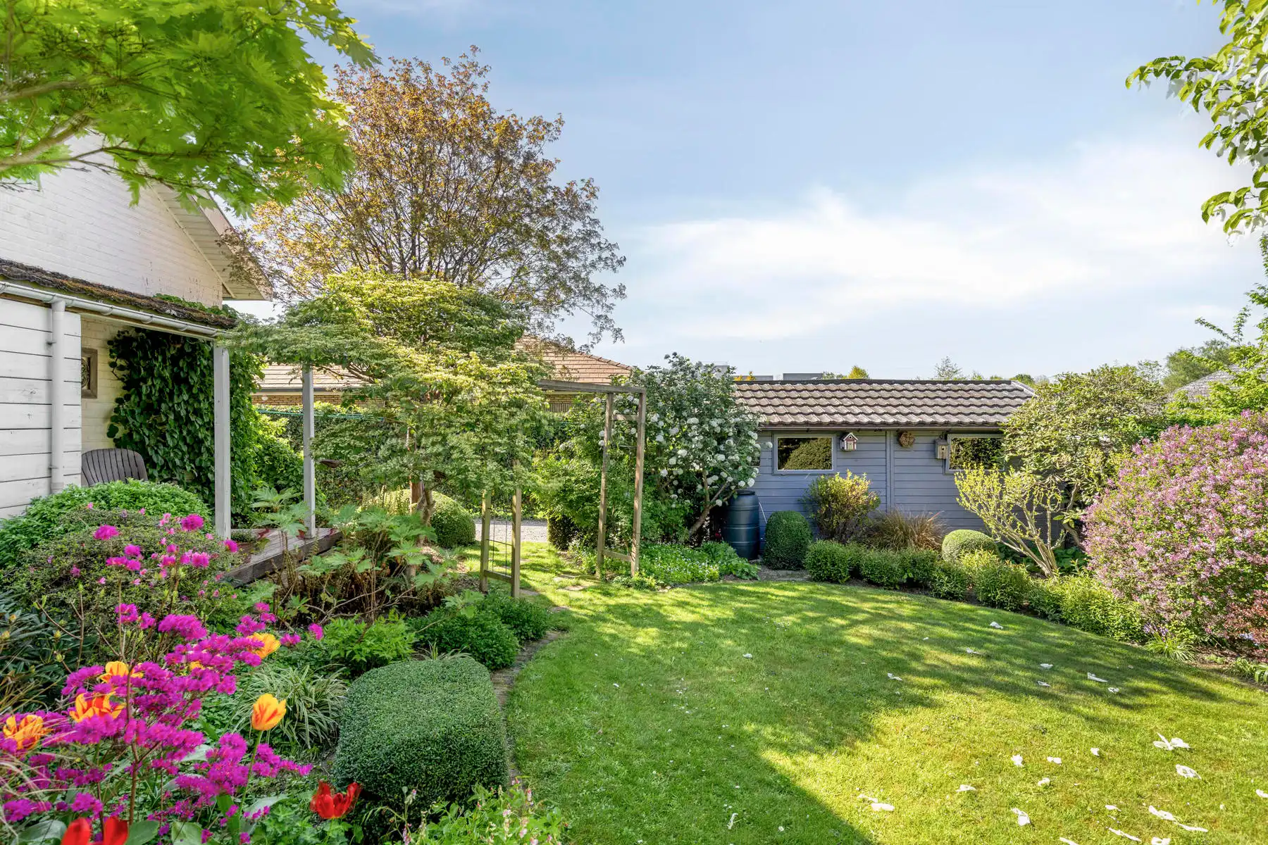 Leemans Immobiliën presenteert u deze charmante, instapklare bungalow, ideaal gelegen in het gegeerde Asse.  foto 23