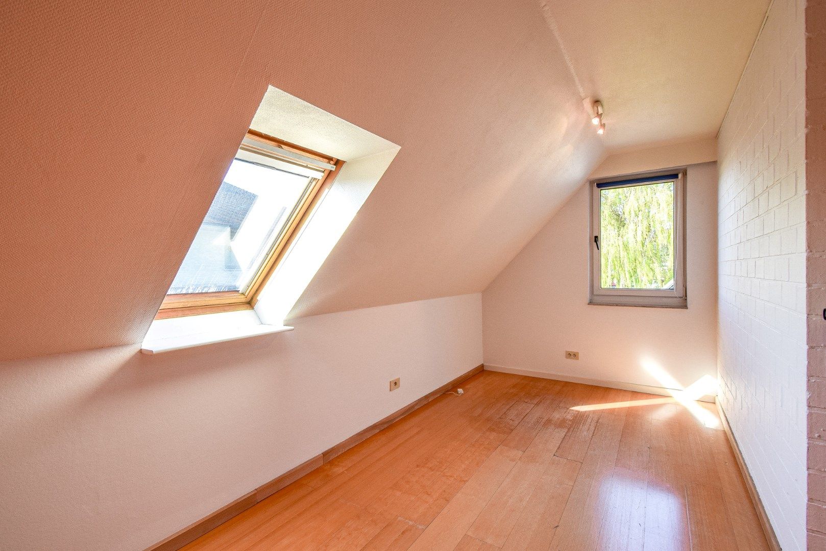 Instapklare villa met 4 slaapkamers op 815 m² in rustige woonwijk te Gistel foto 18