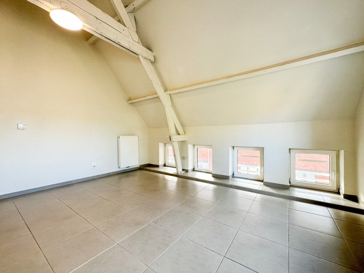 Instapklaar 1-slp appartement met terras, Torhout foto 3