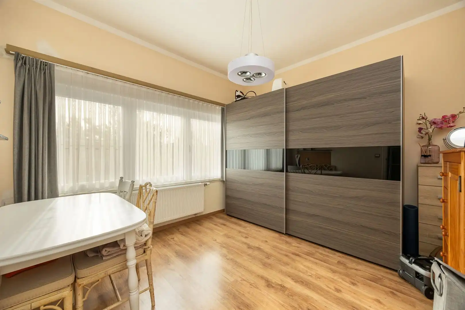 Gerenoveerde woning met 3 slaapkamers in rustige vogeltjes-wijk foto 11