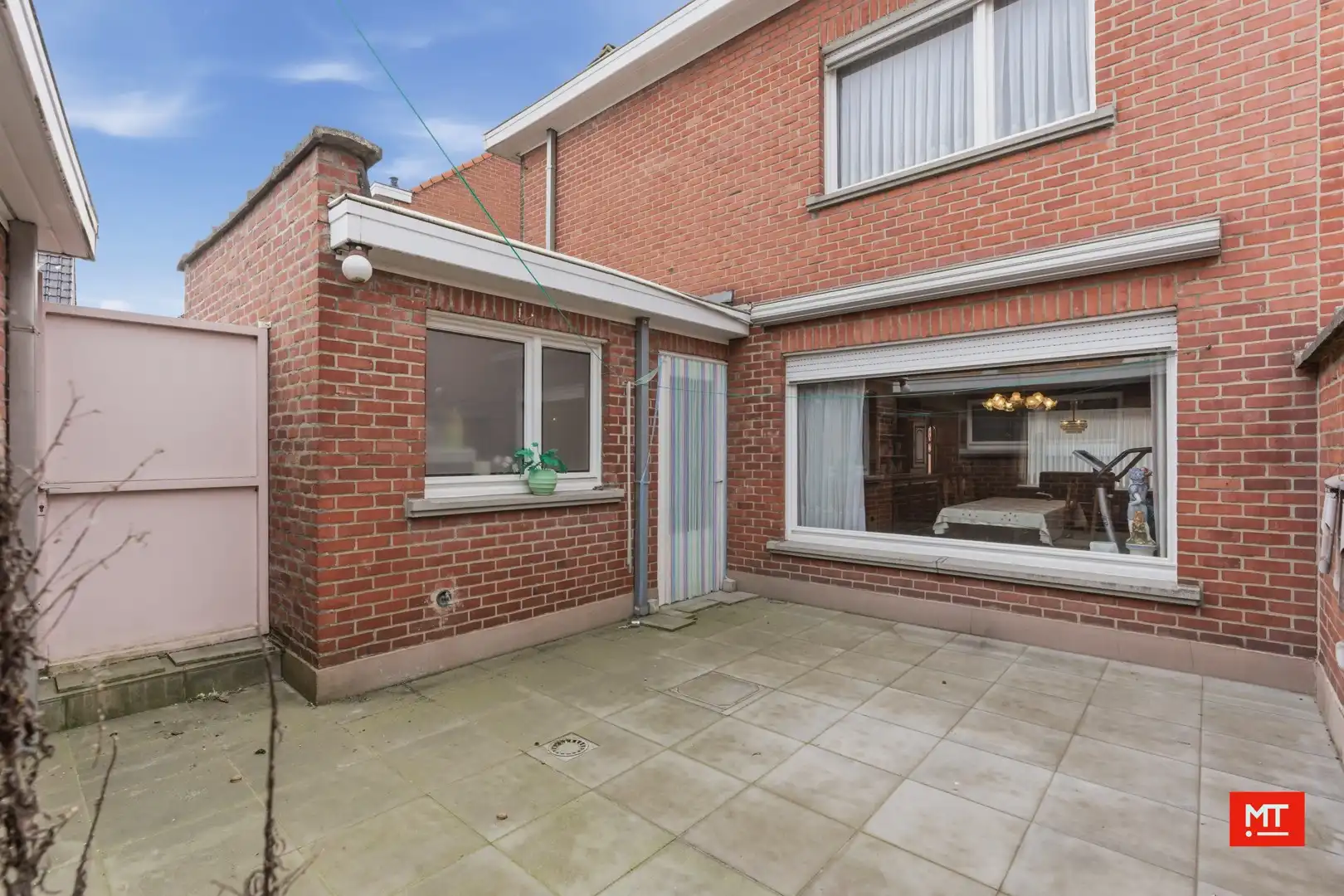 Kloeke halfopen woning met 3 slaapkamers, stadstuin en garage in centrum Meulebeke foto 16