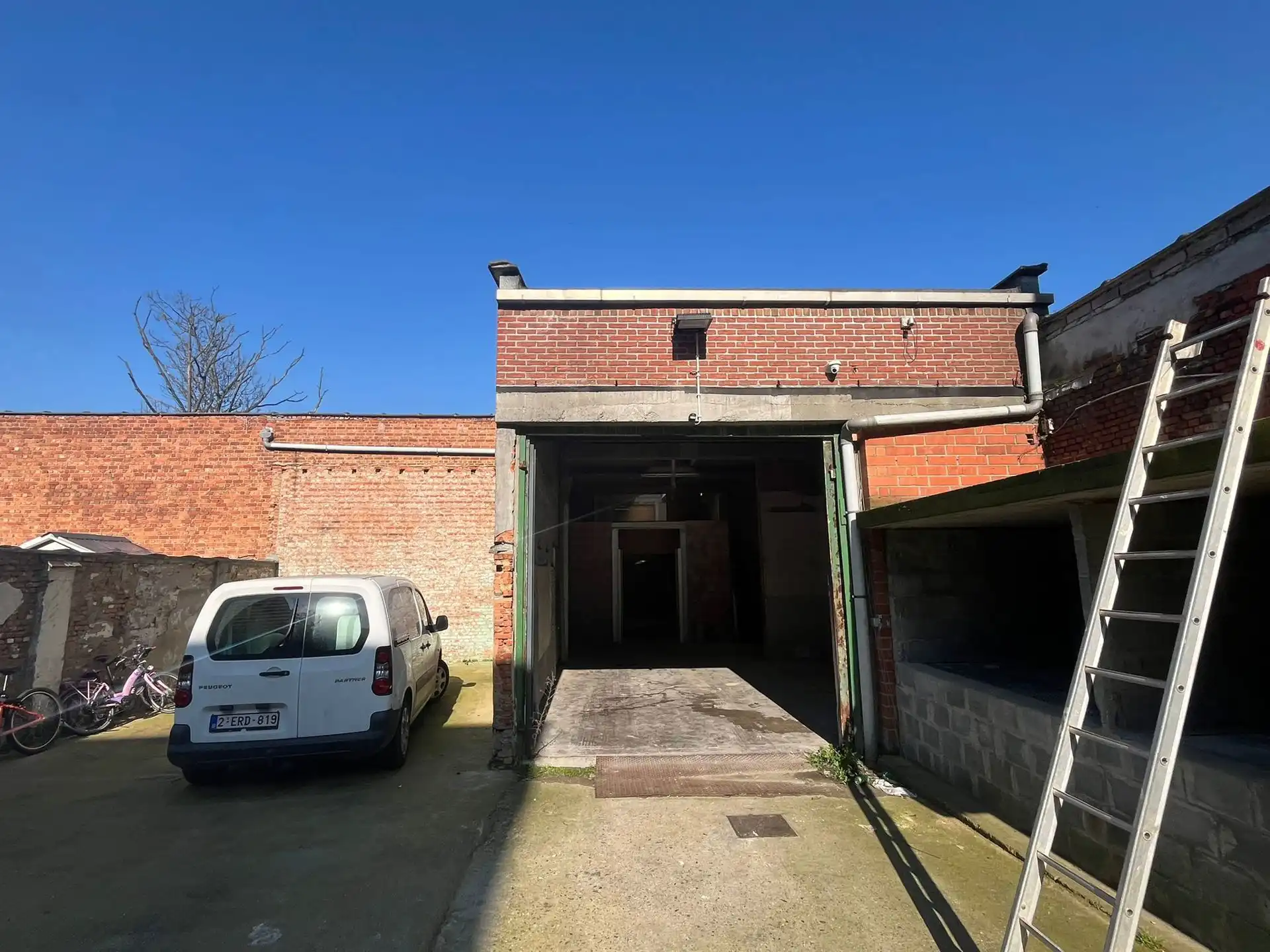 Opslagplaats te koop in Merksem foto 3