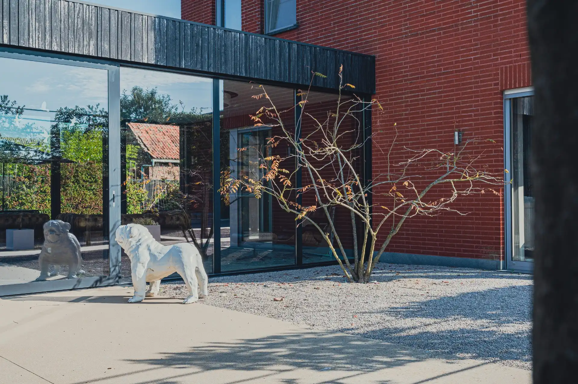 Handelspand + woning op uiterst commerciële locatie. foto 13