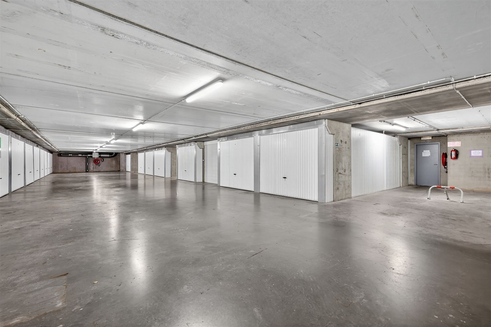 JACHTHAVEN / TERRAS / MOGL AANK GARAGE foto 21