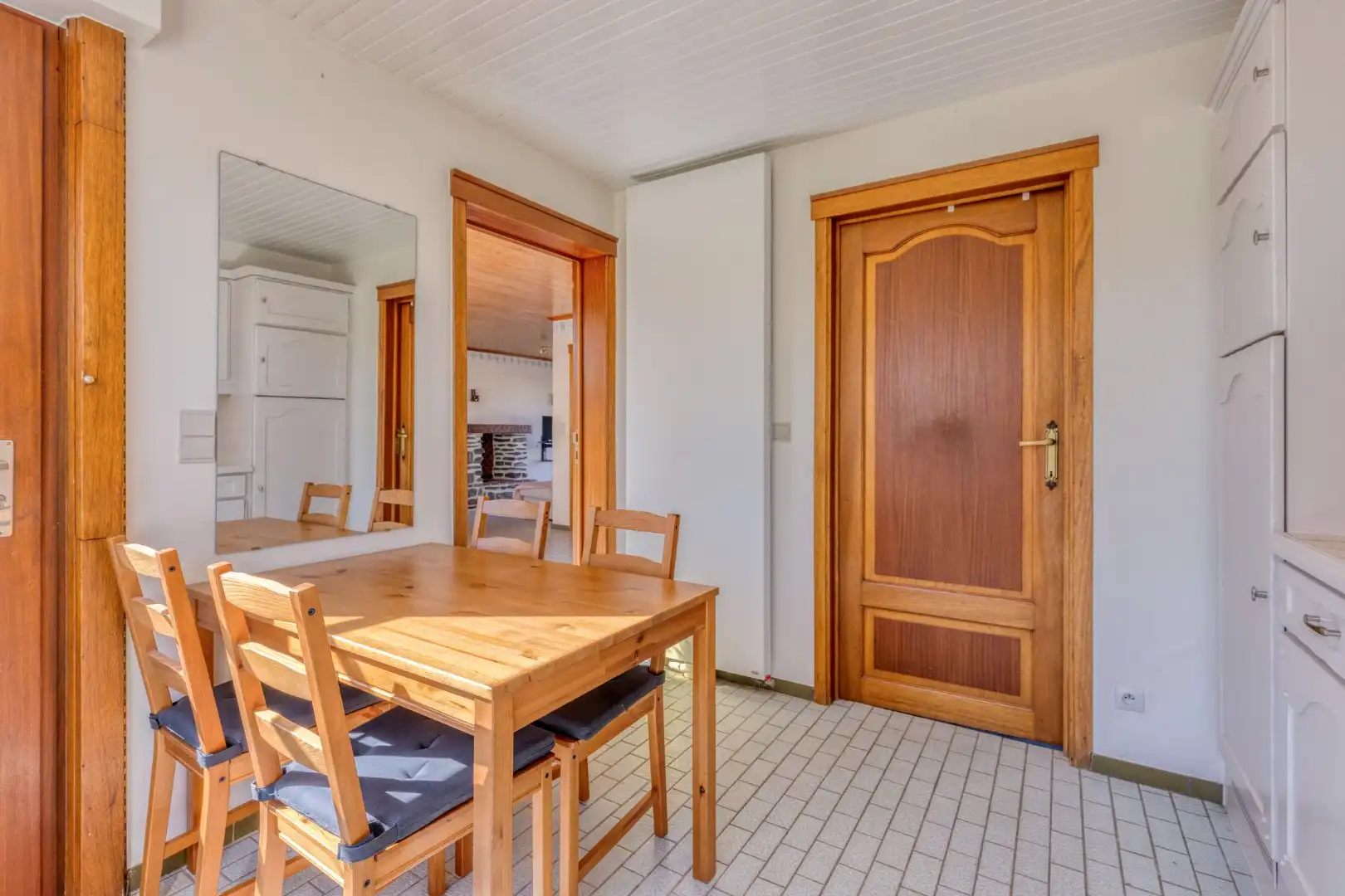 Heel aangename woning met grote tuin in een rustige buurt! foto 11