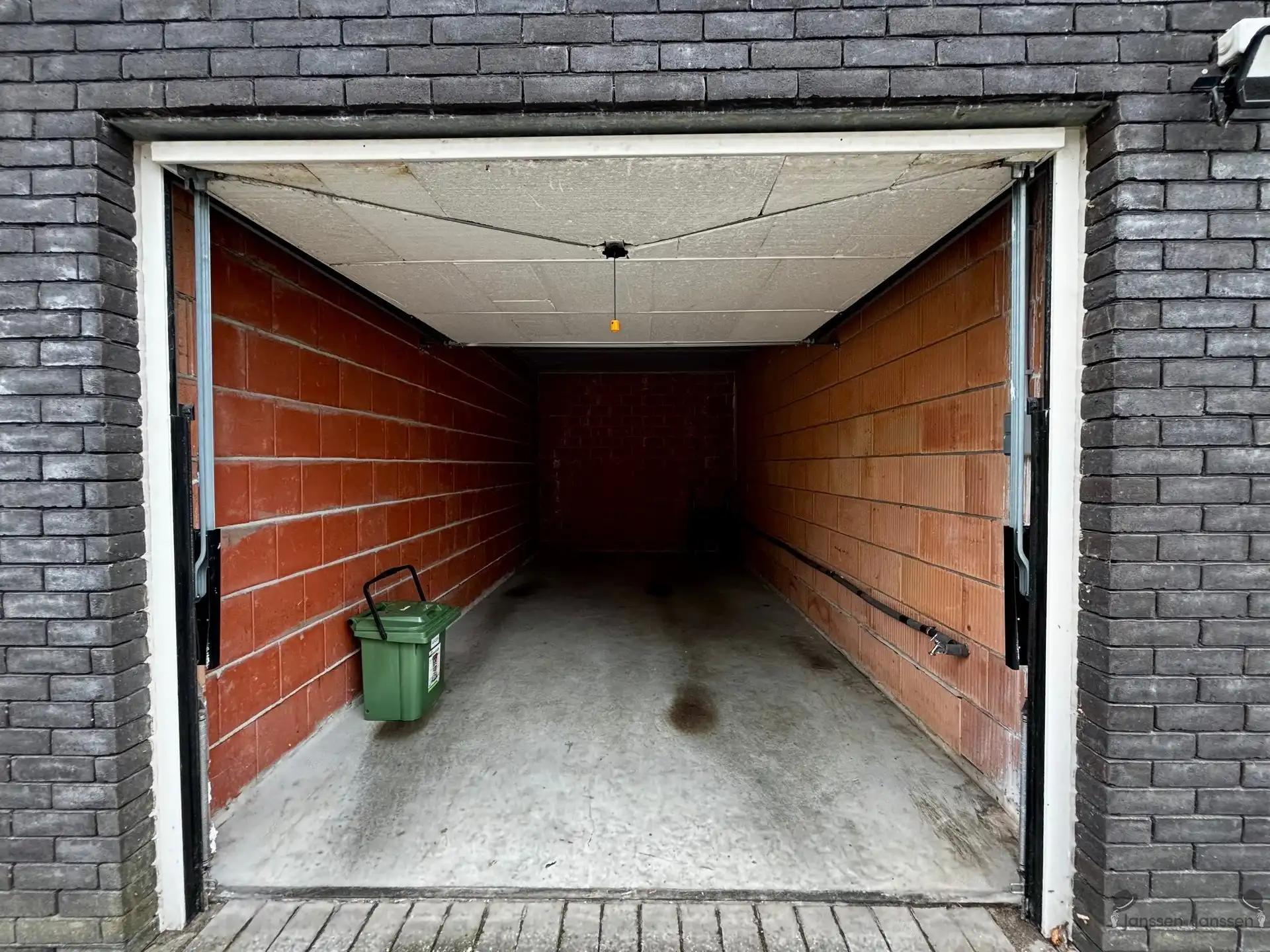Hoekappartement met 2 slaapkamers & garage foto 11