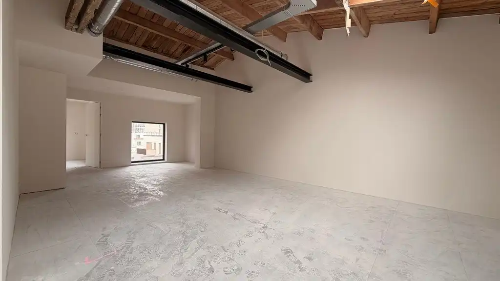 Kantoor te huur in gerenoveerd hoekpand met topligging op Meir Antwerpen foto 3