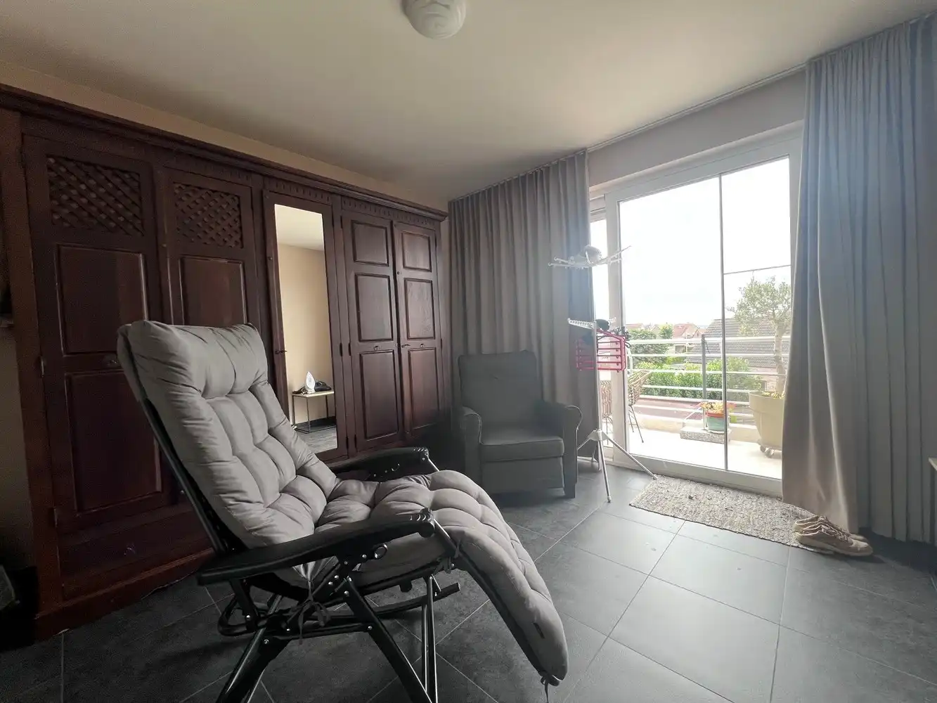 Appartement met 2 ruime slaapkamers en garage. foto 7