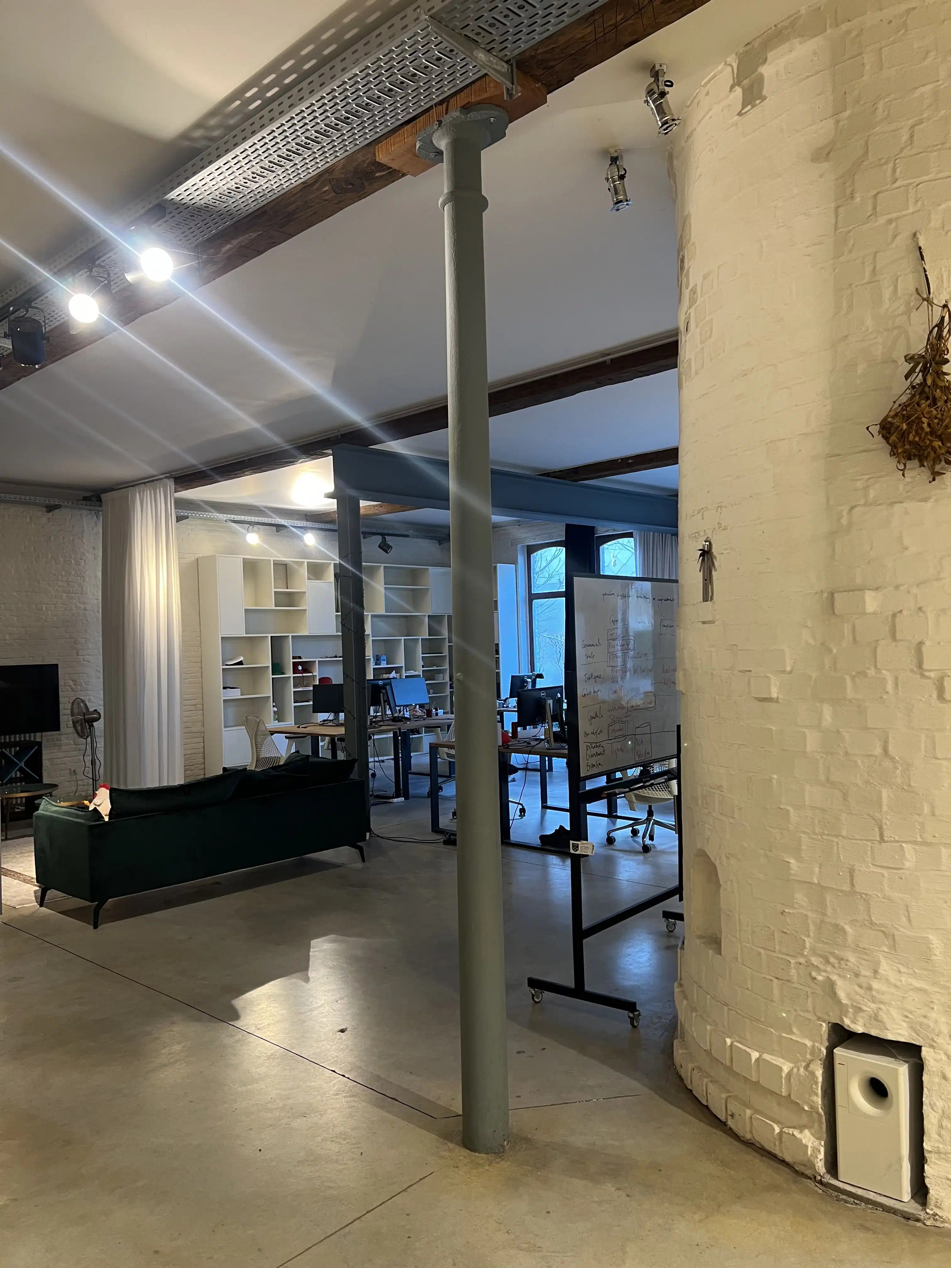 Klassevol kantoor in centrum Gent (Dok Noord) foto 2