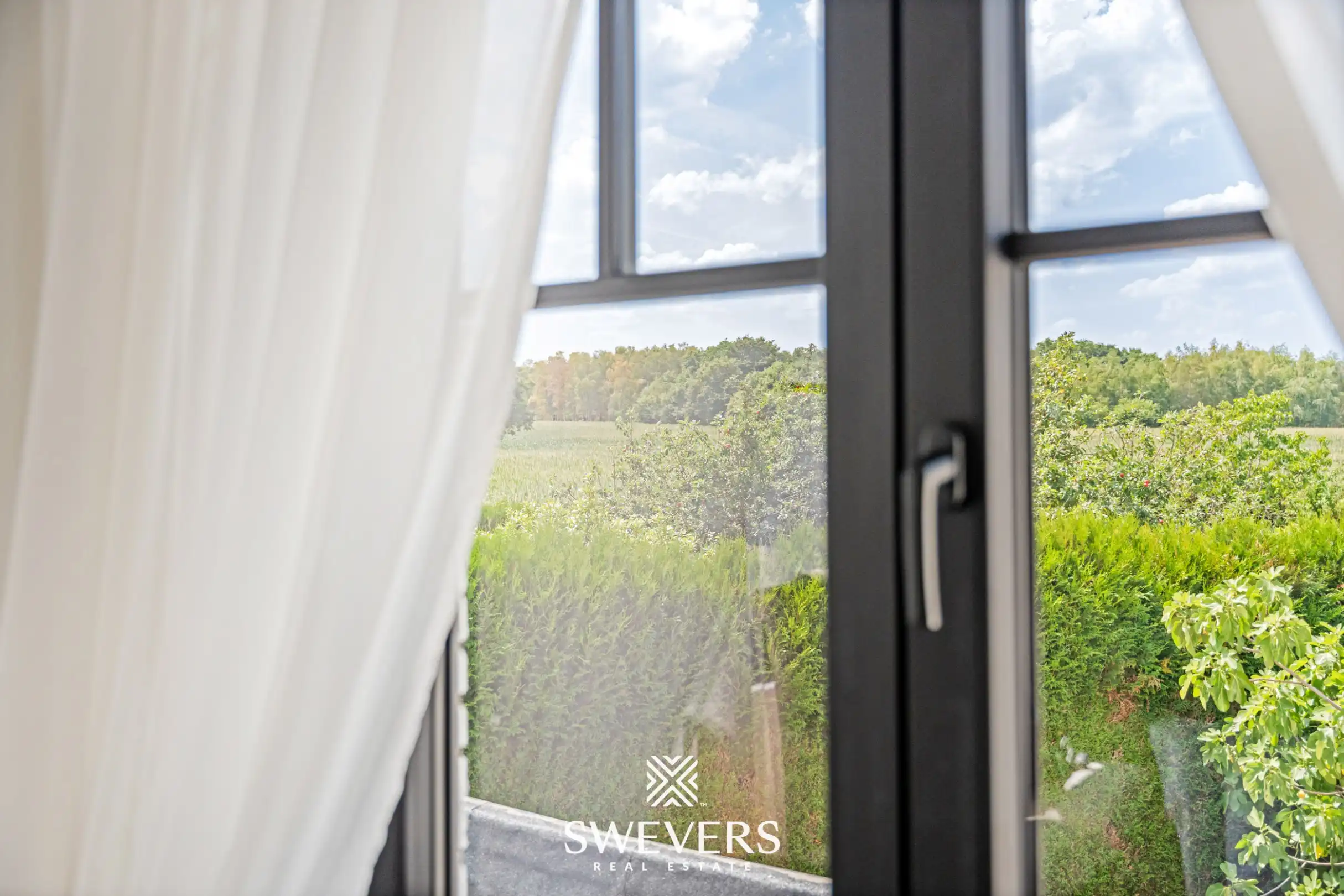 Prachtig gerenoveerde woning met 3 slaapkamers foto 30