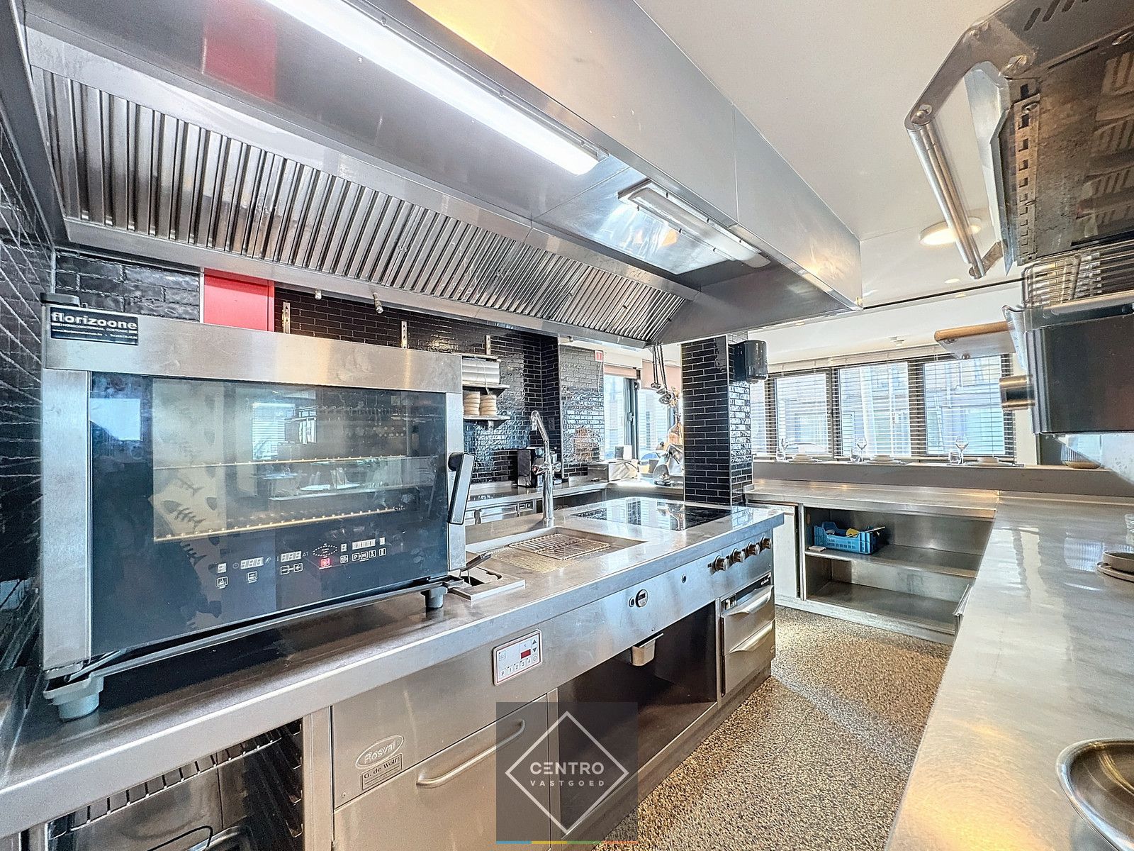 Uniek & exclusief aanbod: Volledig geïnstalleerd HANDELSPAND (restaurant/brasserie), inclusief de VOLLEDIGE inboedel TE KOOP op de zeedijk te Zeebrugge! foto 13