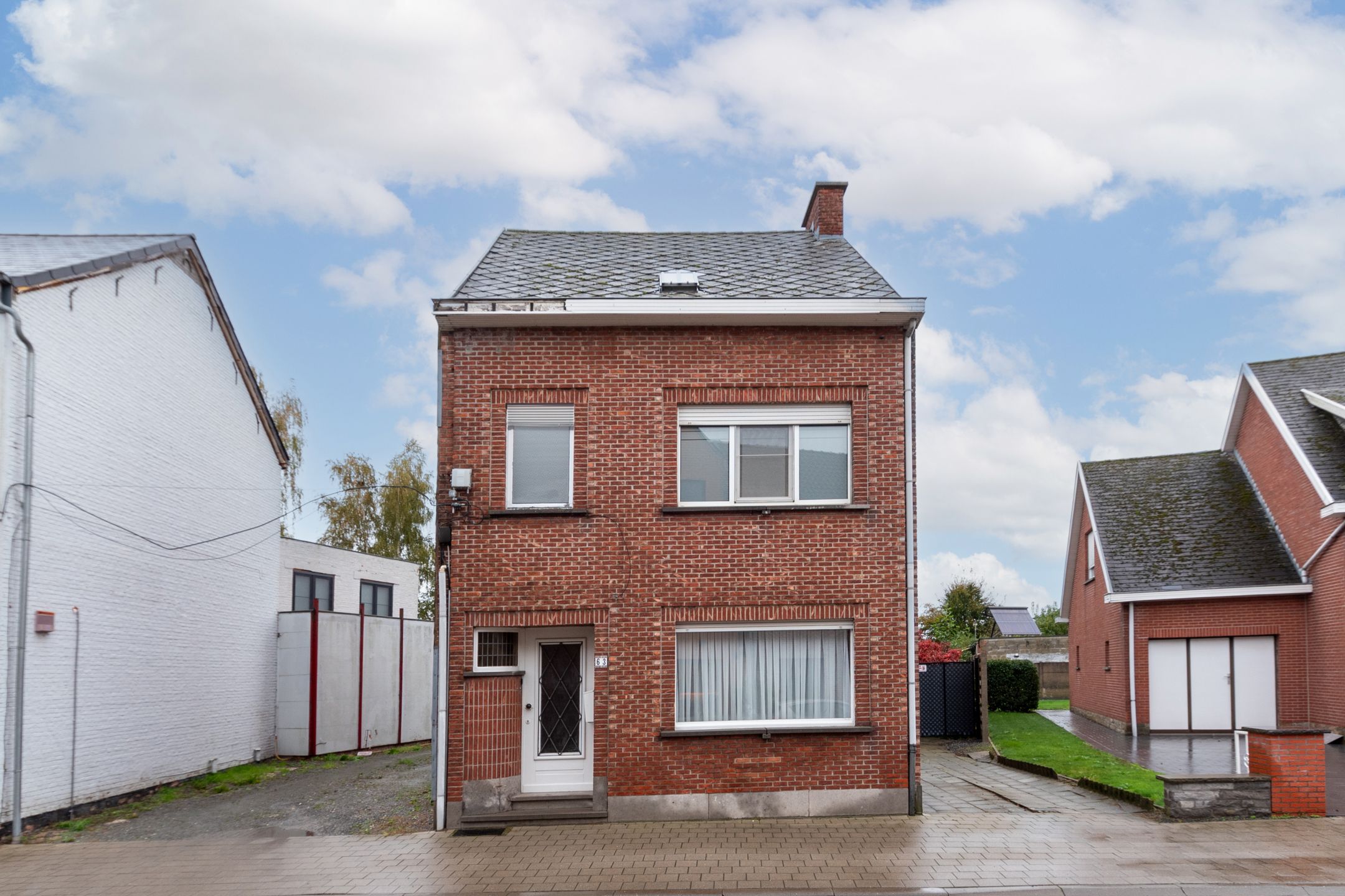 Hoofdfoto van de publicatie: Te renoveren woning met veel potentieel