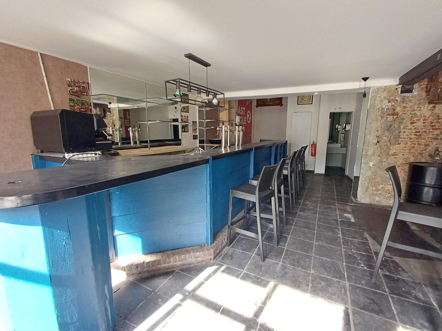 Hoekpand in het historische stadscentrum foto 3