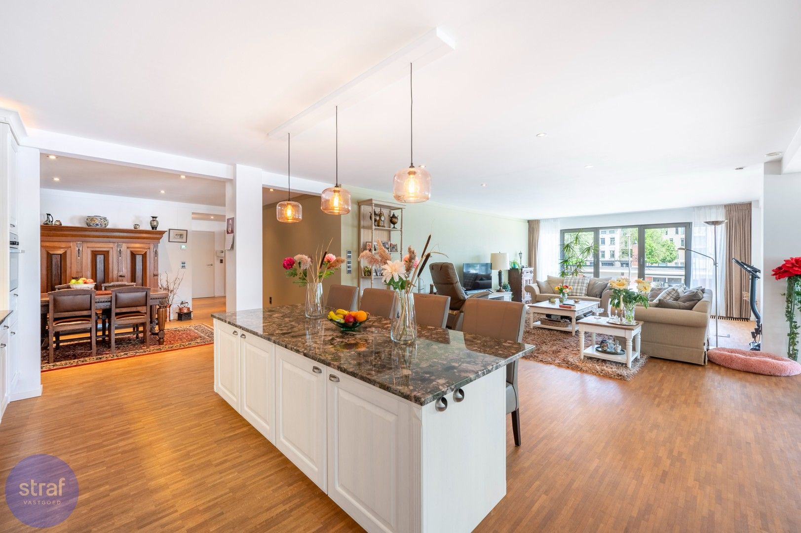 Gigantisch hoekappartement 233m2 met 3 slpks, 2 badk. en zicht op het MAS foto 5