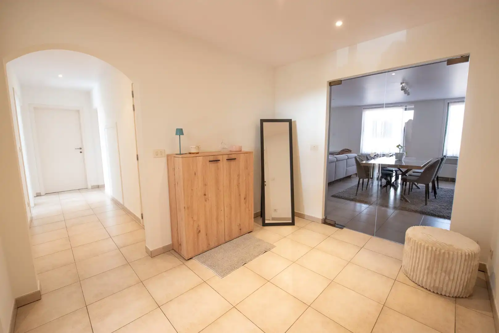 Ruim en verzorgd appartement in het centrum van Zulte! foto 2