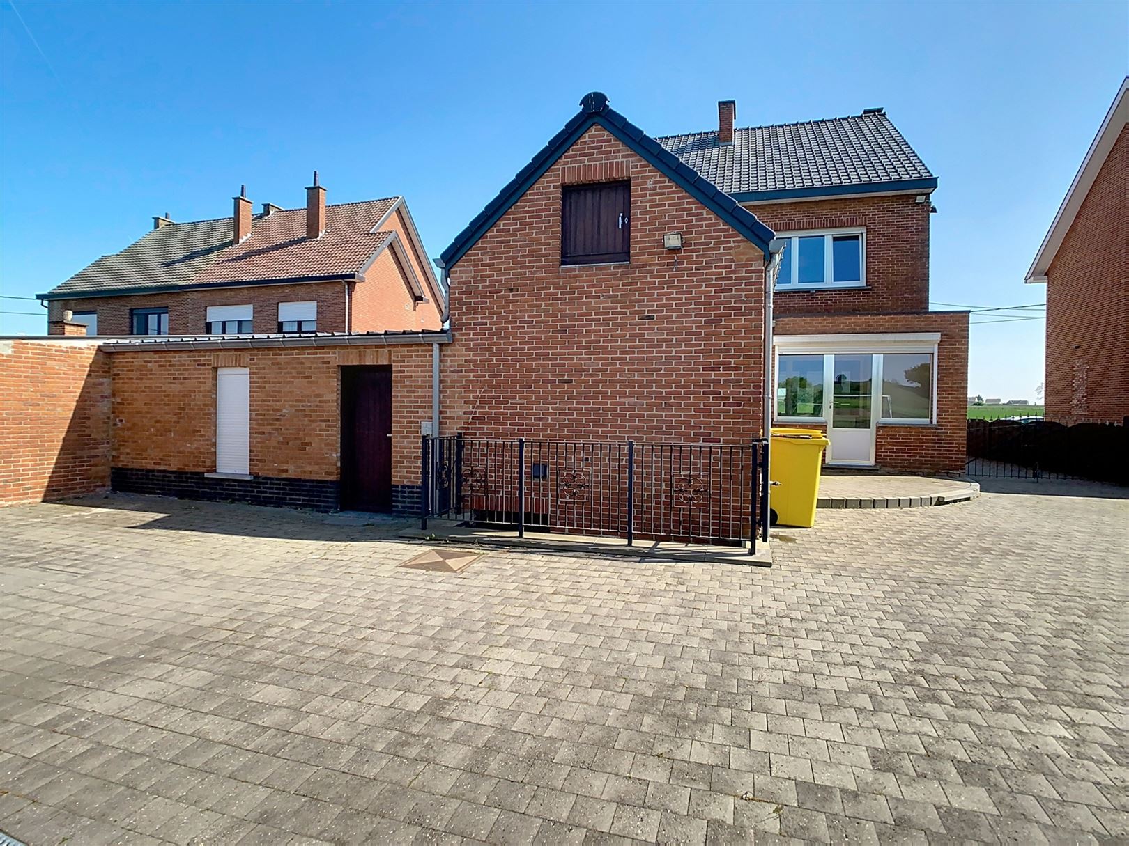 Mooie ruime woning, 3 slpks, garage, tuin, 11a 59ca foto 32