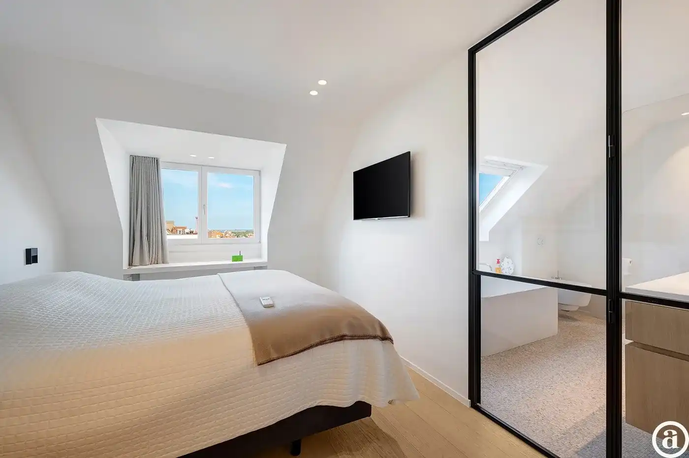 Mooie duplex-appartement met prachtige uitzichten te Zoute. foto 21