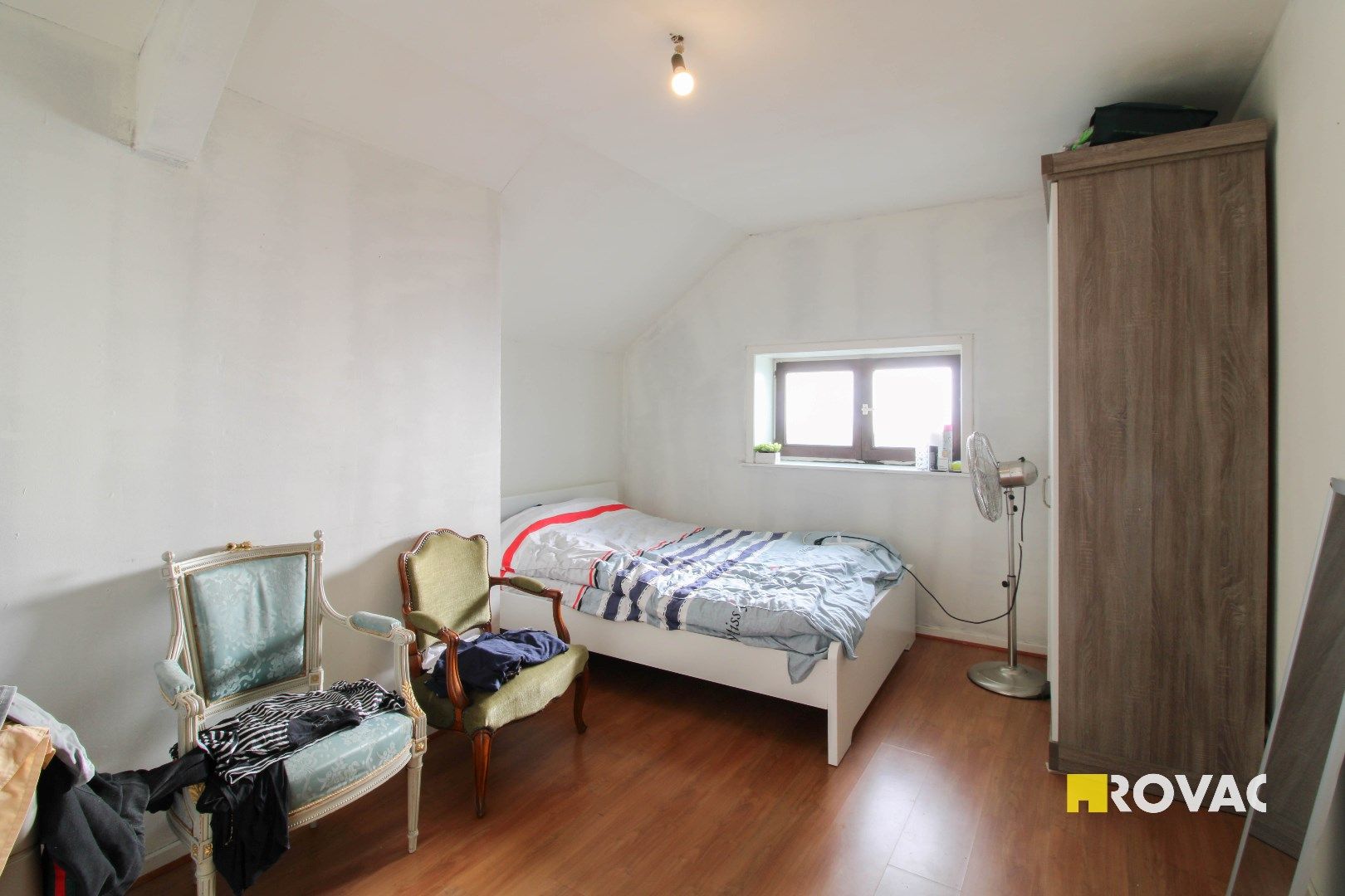 Appartement nabij het station van Izegem! foto 6