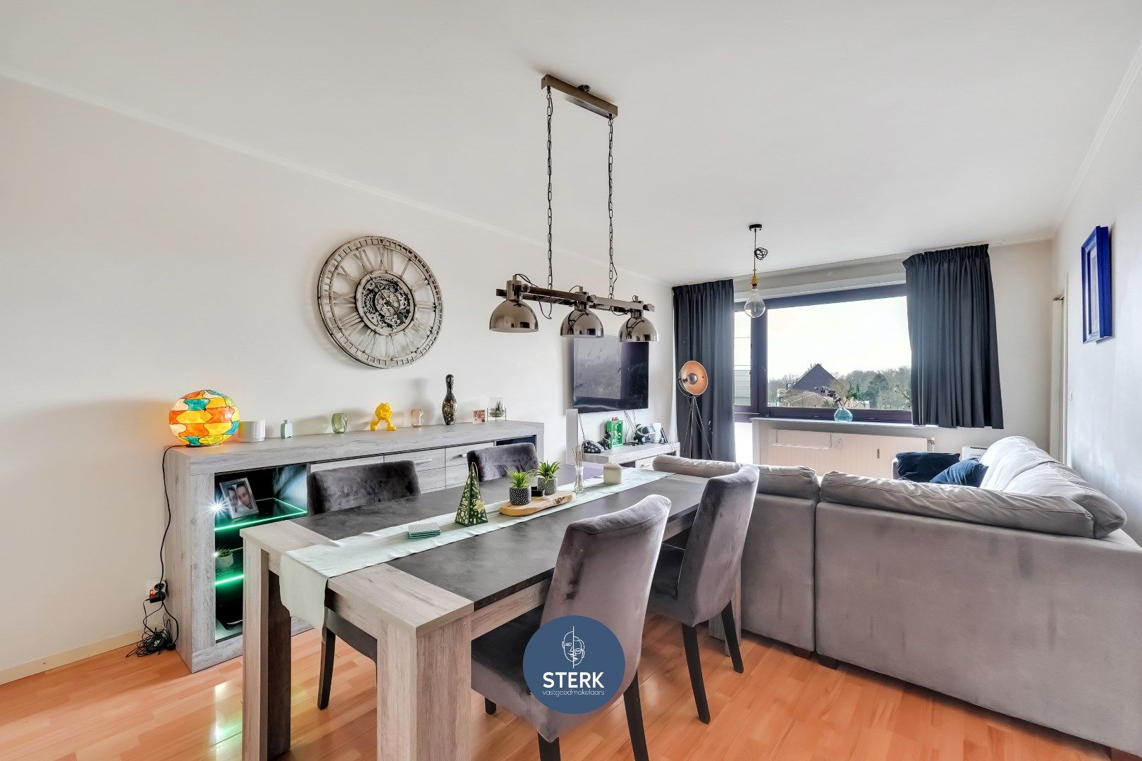 VERHUURD APPARTEMENT OP EEN CENTRALE LOCATIE TE LANAKEN !  foto 5